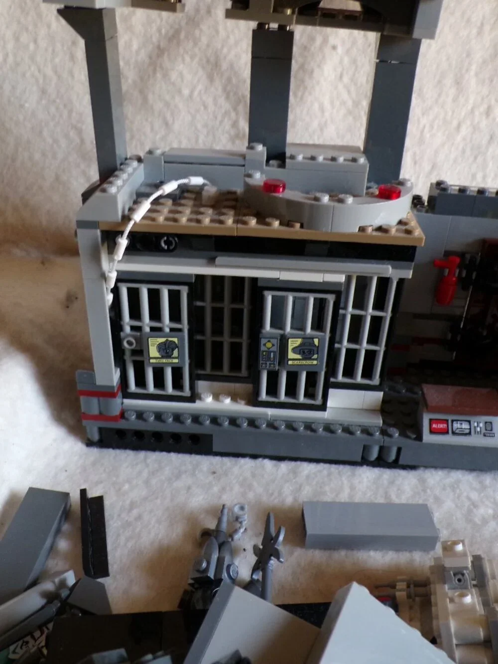 Arkham Asylum Breakout LEGO DC Comics Super Heroes: Batman: 10937